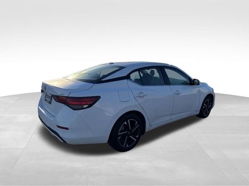 Used 2024 Nissan Sentra SV image 11