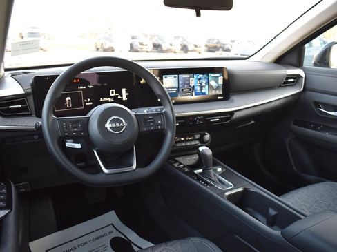 Used 2026 Nissan Kicks SV w/ Cold Weather Package FWD image 25