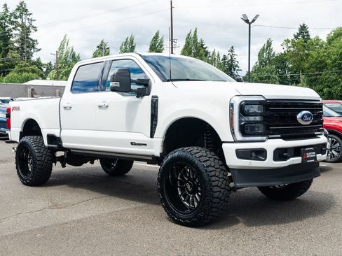 Used 2025 Ford F350 Platinum AWD/4WD image 1