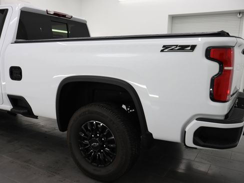 Used 2024 Chevrolet Silverado 3500 LT w/ Z71 Sport Edition image 33