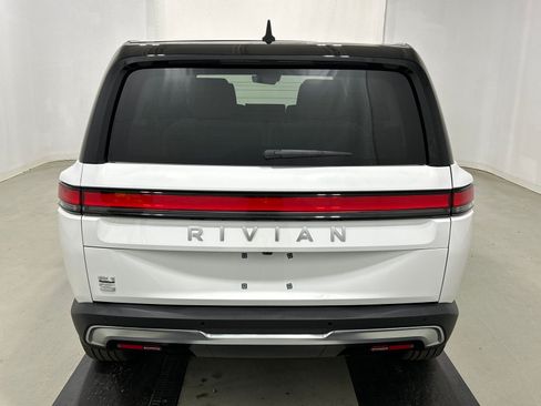 Used 2024 Rivian R1S Adventure AWD/4WD image 4