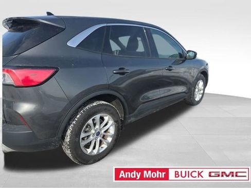 Used 2020 Ford Escape SE image 20