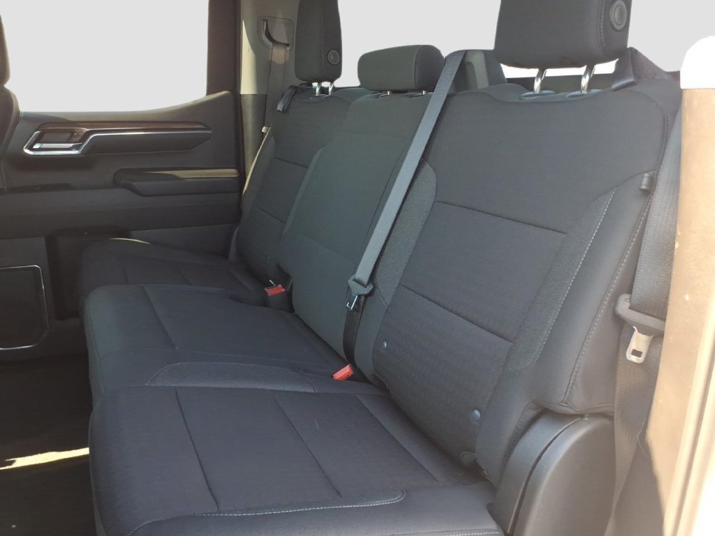 Used 2024 Chevrolet Silverado 1500 LT RWD image 17