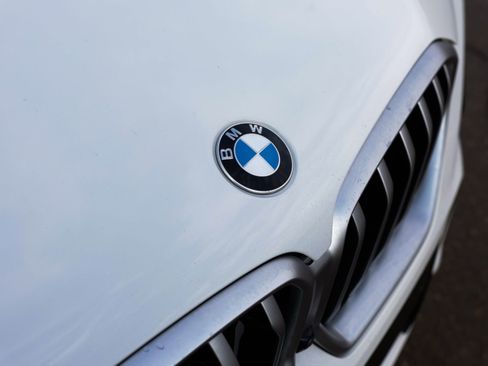 Used 2022 BMW X6 xDrive40i w/ M Sport Package image 11