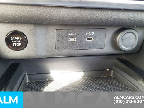 Used 2024 Nissan Rogue S image 17