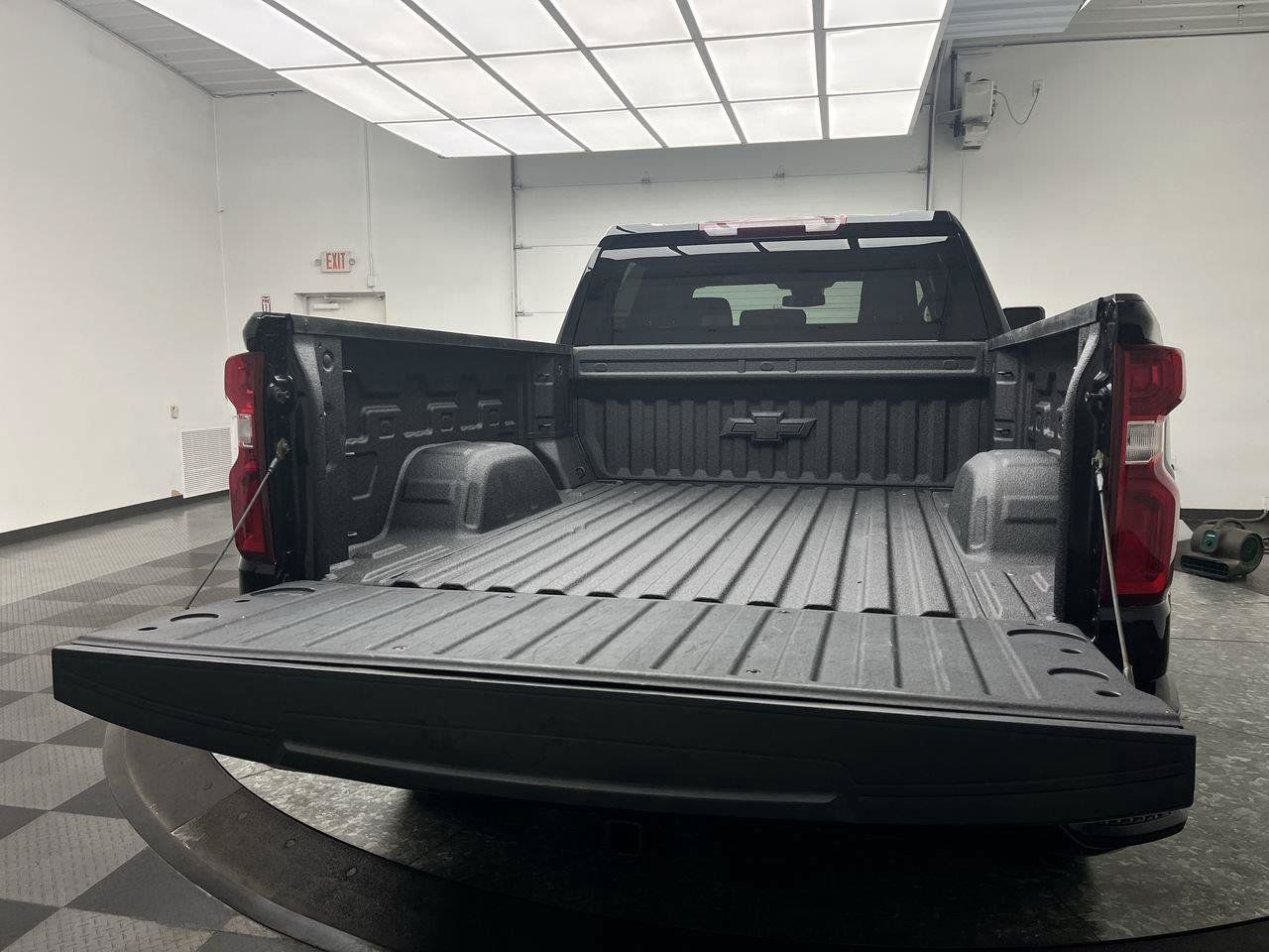 Certified 2024 Chevrolet Silverado 1500 RST w/ Max Trailering Package AWD/4WD image 31