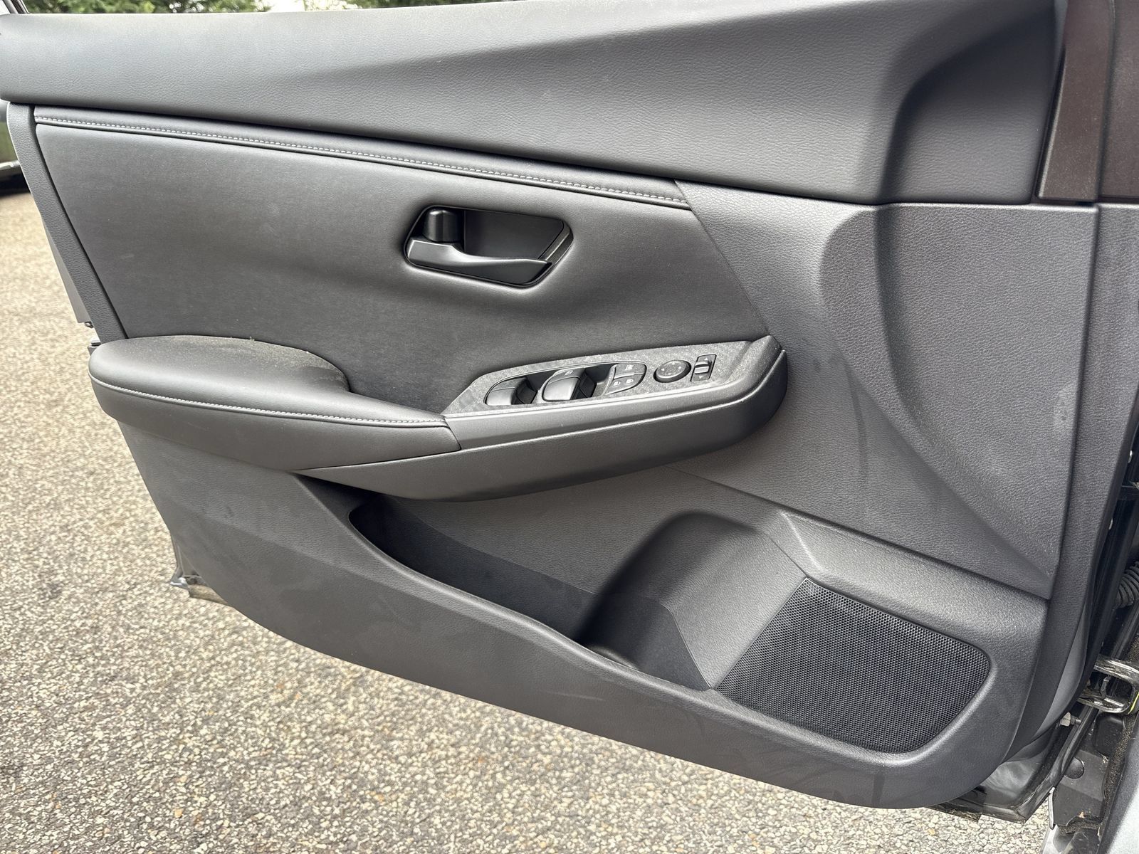 Used 2025 Nissan Sentra S FWD image 10