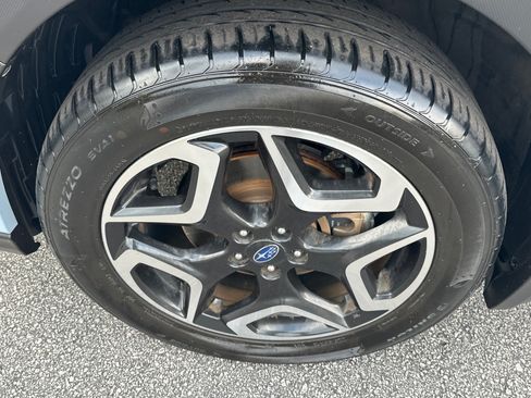 Used 2019 Subaru Crosstrek 2.0i Limited w/ Moonroof Package w/Navigation AWD/4WD image 7
