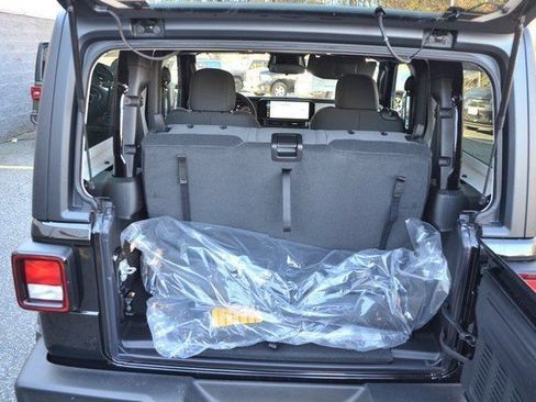 New 2026 Jeep Wrangler Sport AWD/4WD image 32