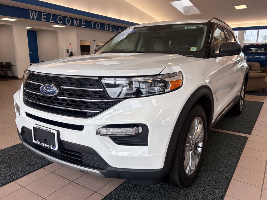 Used 2024 Ford Explorer XLT w/ Equipment Group 202A AWD/4WD image 1