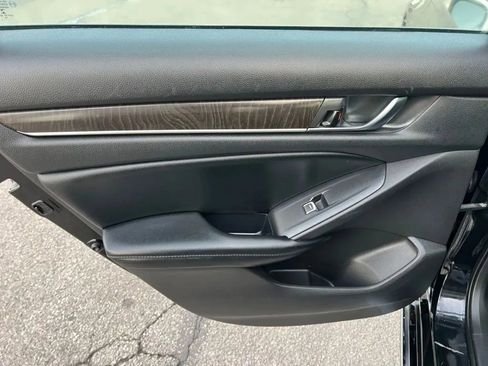 Used 2018 Honda Accord EX-L image 22