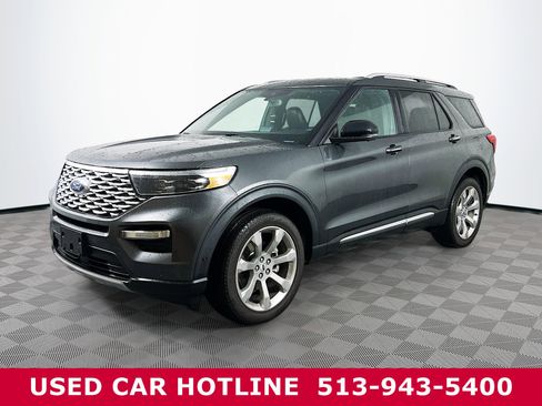 Used 2020 Ford Explorer Platinum w/ Premium Technology Package image 2
