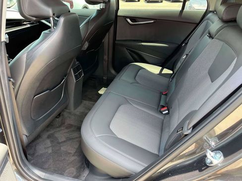 Certified 2025 Kia Niro EX FWD image 7