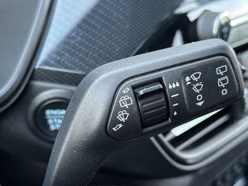 Used 2025 Ford Escape ST-Line FWD image 40