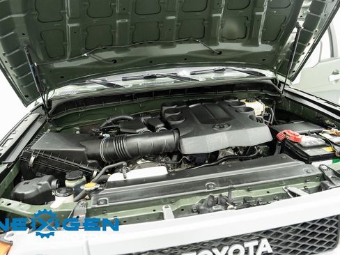 Used 2014 Toyota FJ Cruiser 4WD image 10