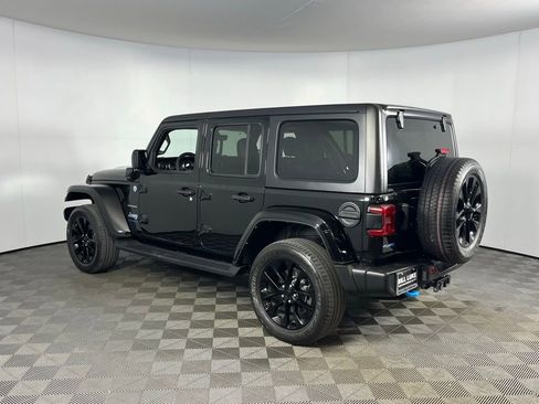 Used 2023 Jeep Wrangler Unlimited Sahara w/ Cold Weather Group image 10