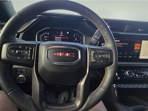 Used 2024 GMC Sierra 2500 AT4 w/ AT4 Preferred Package image 9