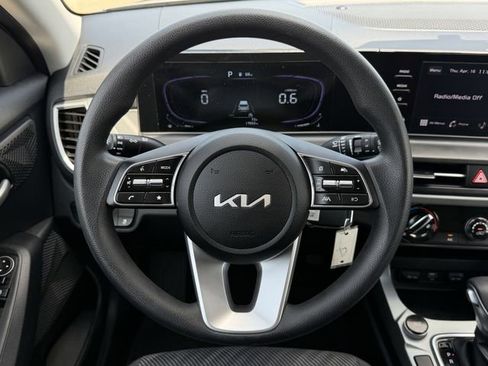 Used 2026 Kia Seltos LX image 12
