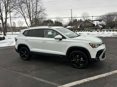 New 2025 Volkswagen Taos SEL