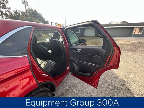Used 2024 Ford Edge Titanium image 21