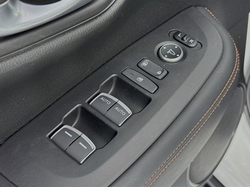 Certified 2023 Honda HR-V Sport image 17