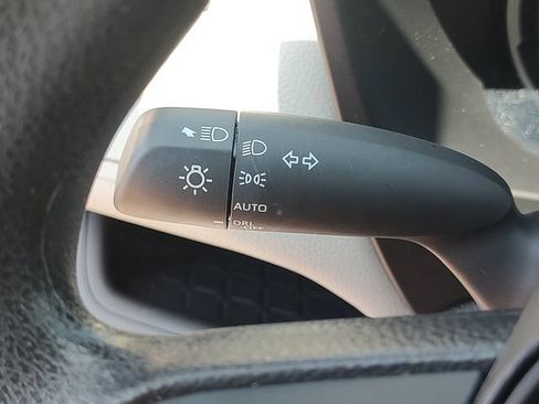 Used 2024 Toyota RAV4 XLE w/ Convenience Package FWD image 22