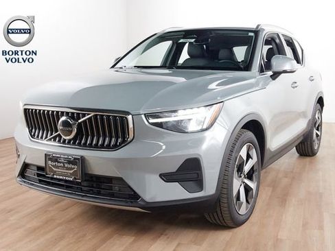 Certified 2025 Volvo XC40 B5 Core w/ Protection Package Premier image 1