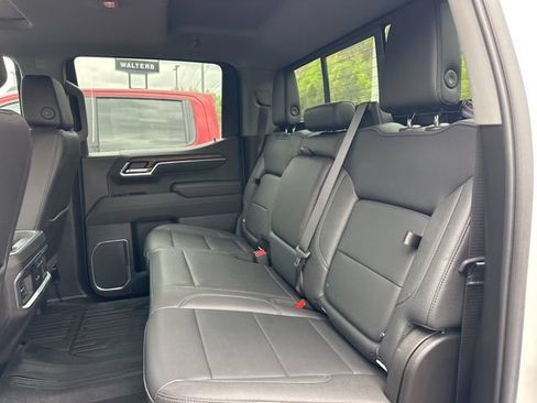 Used 2023 GMC Sierra 1500 SLT w/ SLT Premium Plus Package AWD/4WD image 22