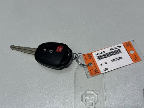 Used 2025 Toyota Corolla Cross L FWD image 36