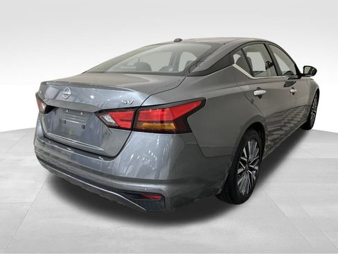Used 2023 Nissan Altima 2.5 SV image 5