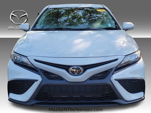 Used 2024 Toyota Camry SE FWD image 5