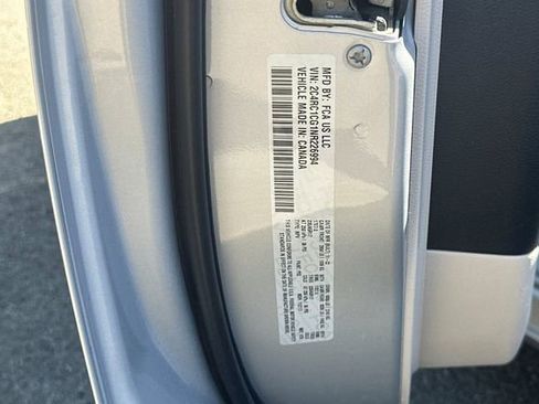 Used 2022 Chrysler Voyager LX image 38