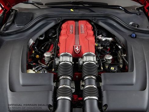 Used 2010 Ferrari California RWD image 38