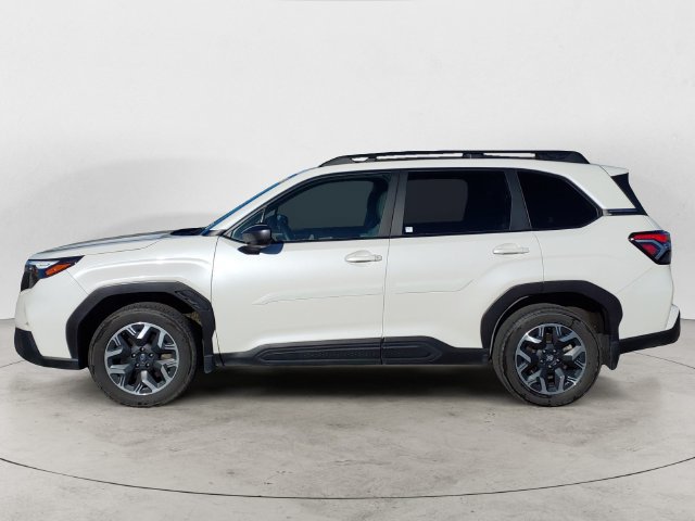 Used 2025 Subaru Forester Premium AWD/4WD image 8