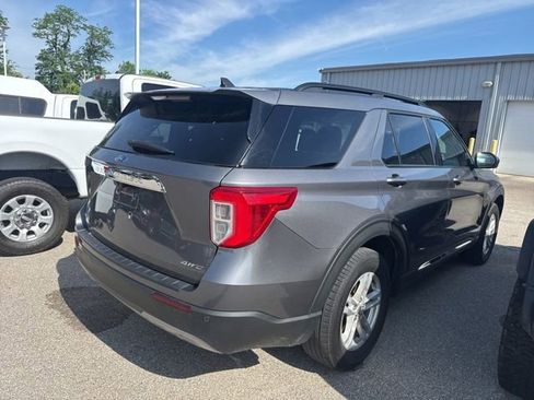 Used 2022 Ford Explorer XLT AWD/4WD image 5