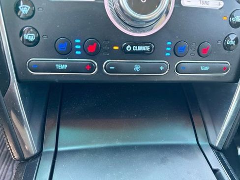 Used 2017 Ford Explorer Platinum AWD/4WD image 26