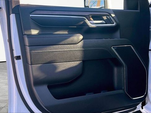 Used 2024 Chevrolet Silverado 2500 LT image 23