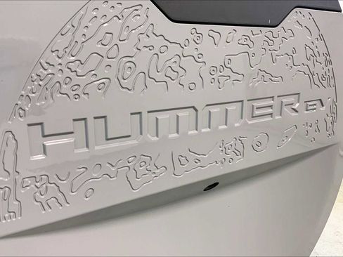 Used 2024 GMC Hummer EV 3X image 29