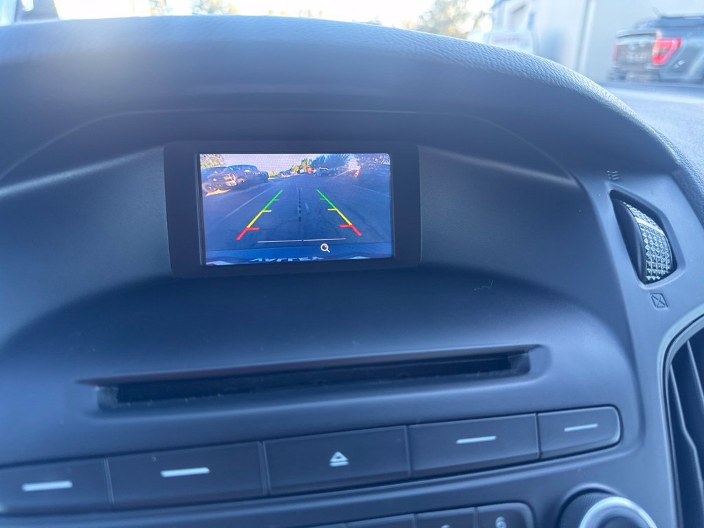 Used 2015 Ford Focus SE FWD image 20