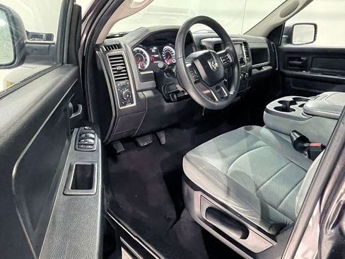 Used 2019 RAM 1500 Express AWD/4WD image 18