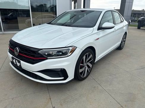 Used 2020 Volkswagen Jetta GLI FWD image 3