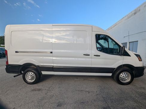 Used 2024 Ford Transit 250 148 Medium Roof Extended AWD image 4