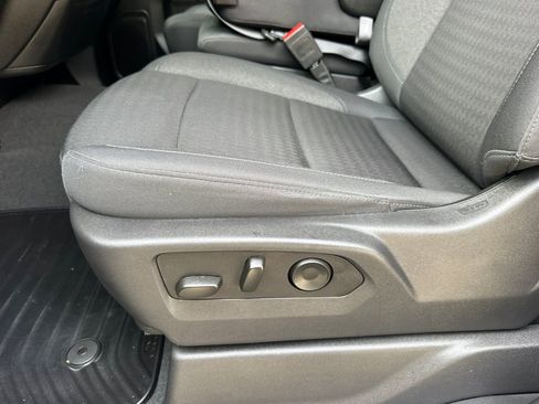 Certified 2025 Chevrolet Silverado 1500 Custom image 13