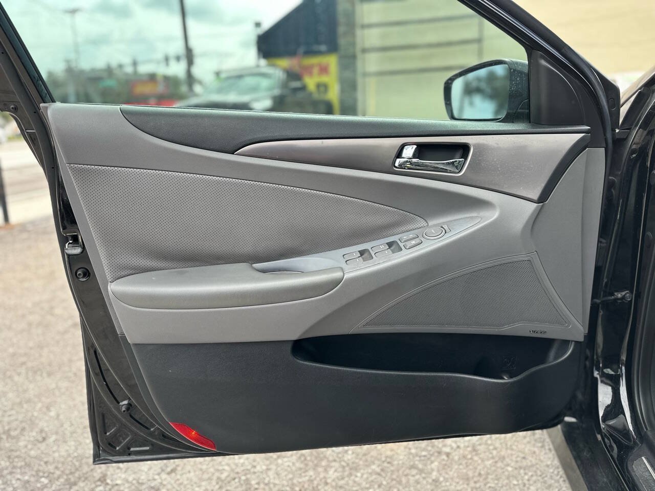 Used 2014 Hyundai Sonata Limited w/ Panoramic Sunroof Package 02 FWD image 11