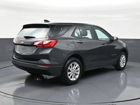 Used 2024 Chevrolet Equinox LS FWD image 5