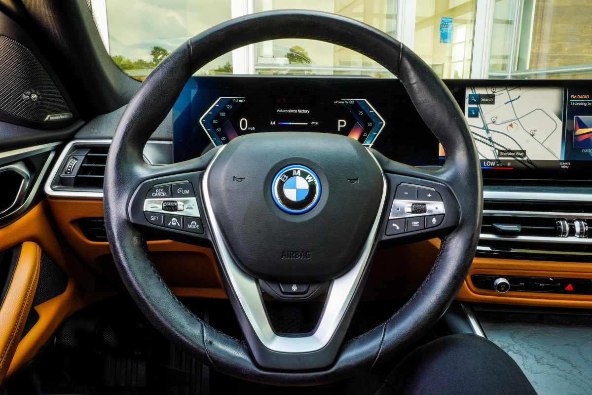 Used 2023 BMW i4 eDrive35 RWD image 15