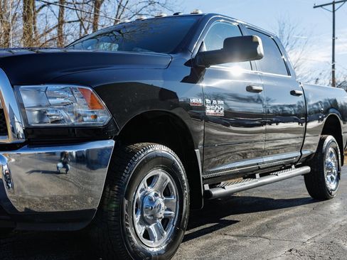 Used 2018 RAM 2500 Tradesman w/ Chrome Appearance Group image 19