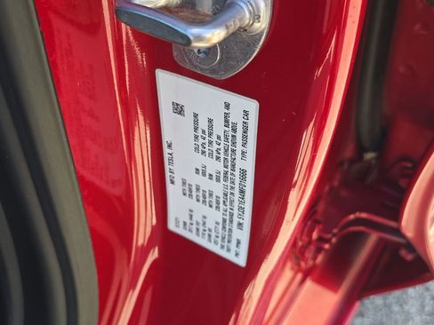 Used 2021 Tesla Model 3 Standard Range Plus image 31