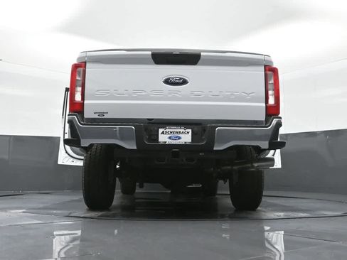 New 2025 Ford F250 XLT image 31