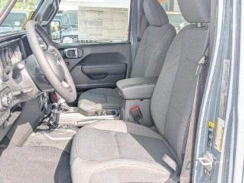 New 2026 Jeep Gladiator Sport image 11